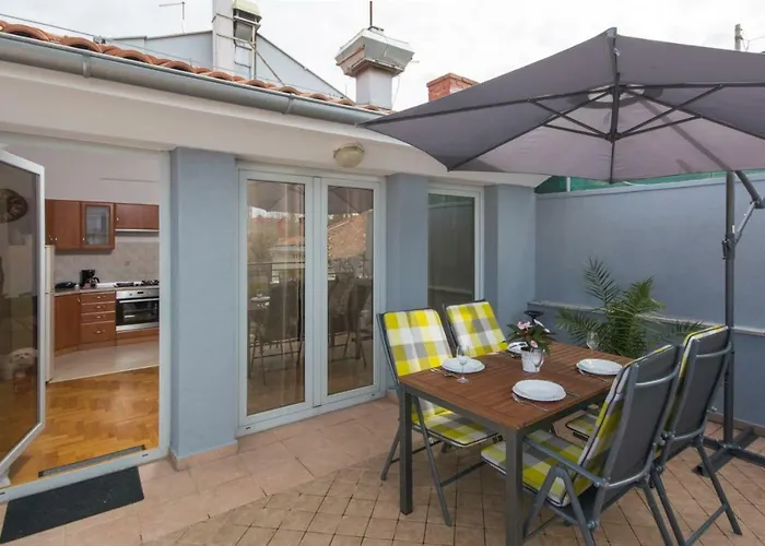 Centre Sea View Пула