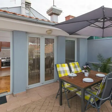 Centre Sea View Pola