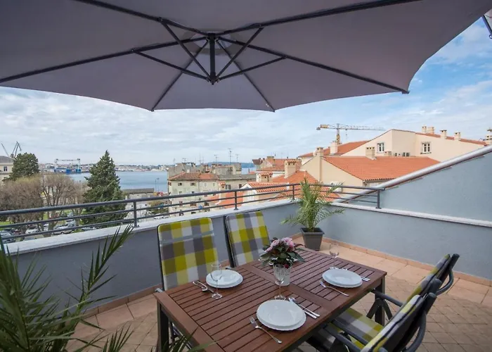 Centre Sea View 아파트 *