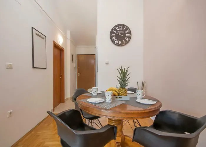 Centre Sea View Lägenhet *